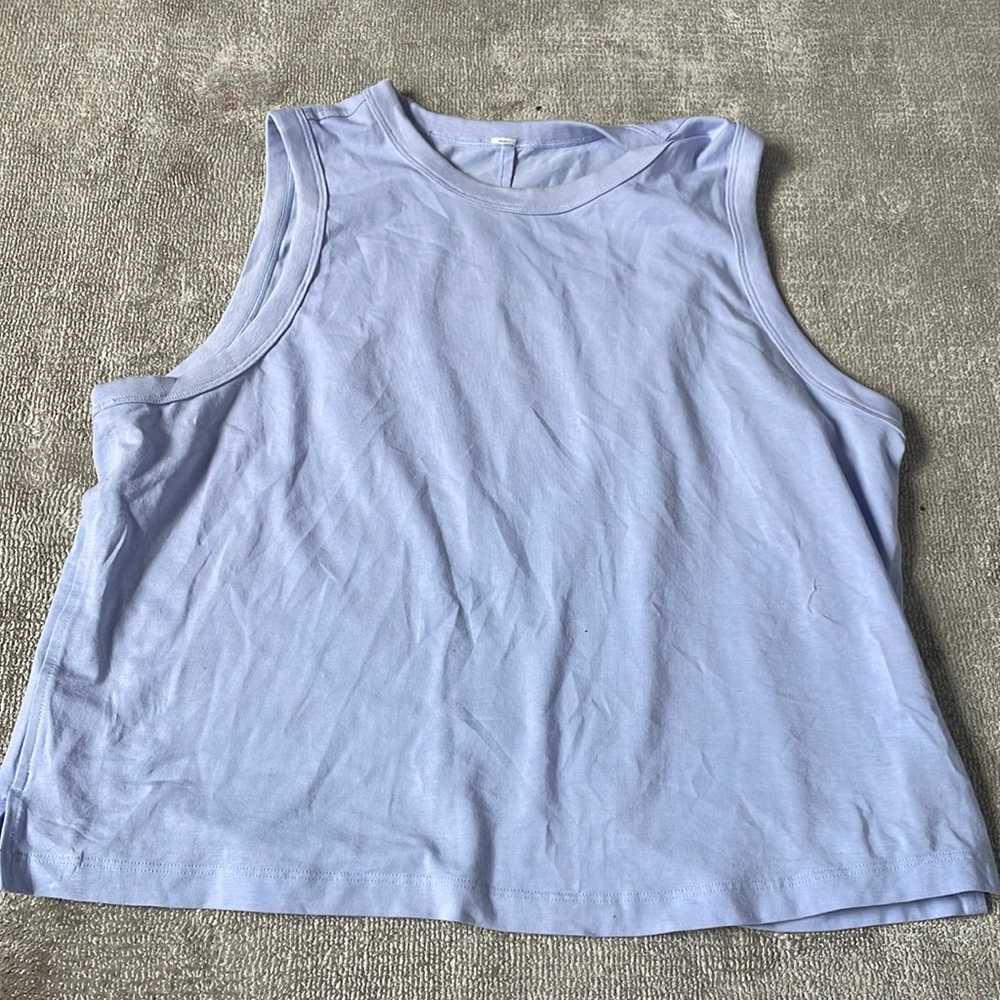 Women’s Lululemon tank